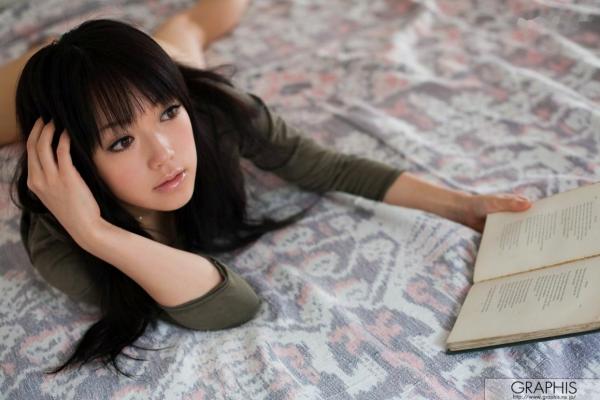    Graphis_乙井荠 First Gravure清新初出写真集：海边与室内的静谧时光（清纯日系女神）第20张图片