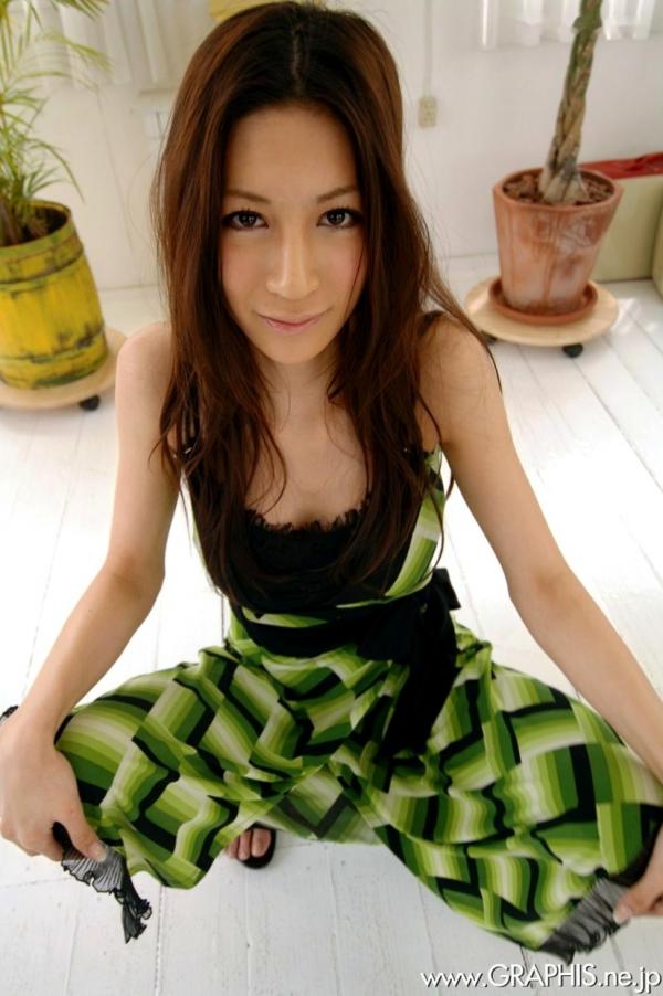    Graphis_铃木杏里《Floriferous Moment》室内私房写真，可爱俏皮、气质优雅，百变女神精彩呈现[21P]第4张图片