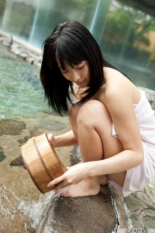    Graphis由爱可奈《A to Z》写真集：清新少女外景旅拍与温馨居家私房记录第18张图片
