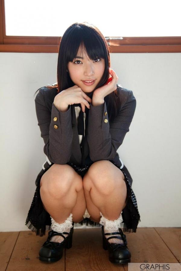    由爱可奈 Graphis《Never Change》精选写真集：校园制服下的清纯初恋与海边度假的灵动俏丽第3张图片