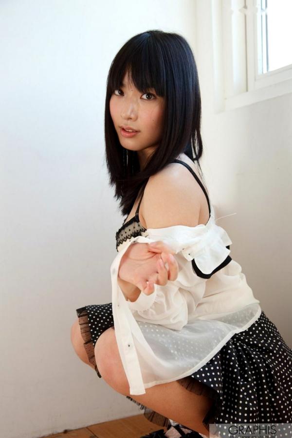    由爱可奈 Graphis《Never Change》精选写真集：校园制服下的清纯初恋与海边度假的灵动俏丽第8张图片