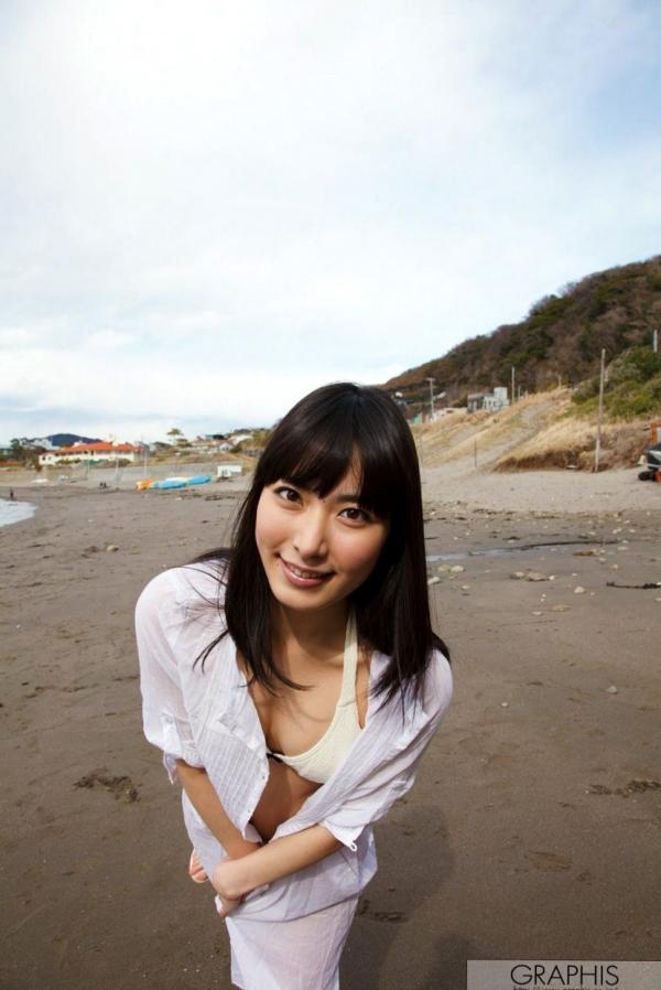    由爱可奈 Graphis《Never Change》精选写真集：校园制服下的清纯初恋与海边度假的灵动俏丽第18张图片