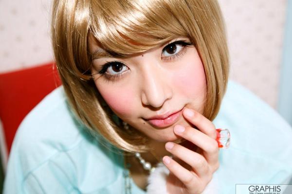    由爱可奈 Graphis《Never Change》精选写真集：校园制服下的清纯初恋与海边度假的灵动俏丽第33张图片
