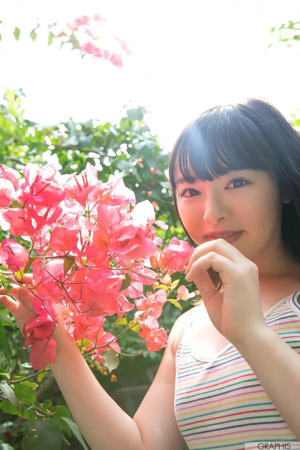    Graphis小仓由菜《Yunacent Cute》写真集：清纯少女户外休闲风，元气满满甜美治愈瞬间第11张图片