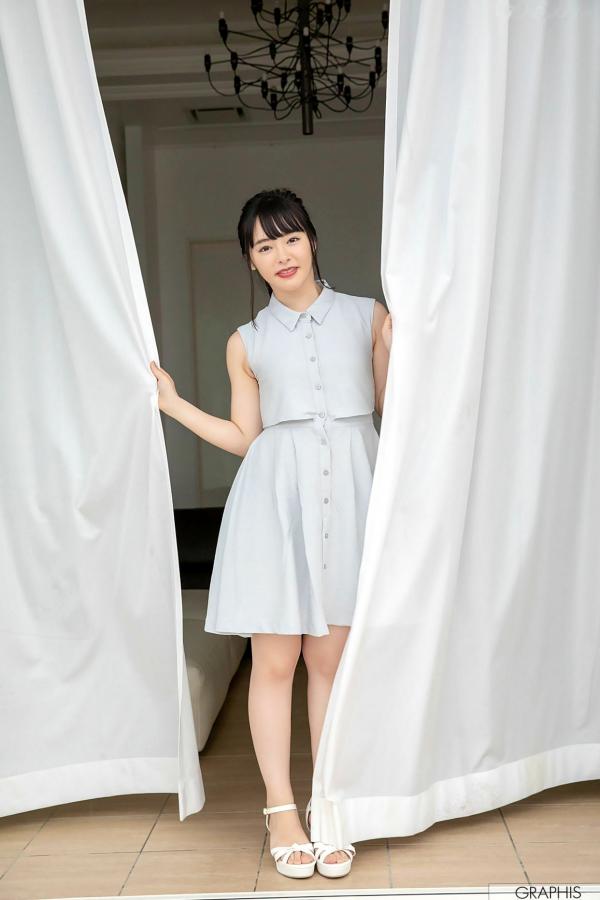    Graphis小仓由菜《Yunacent Cute》写真集：清纯少女户外休闲风，元气满满甜美治愈瞬间第26张图片