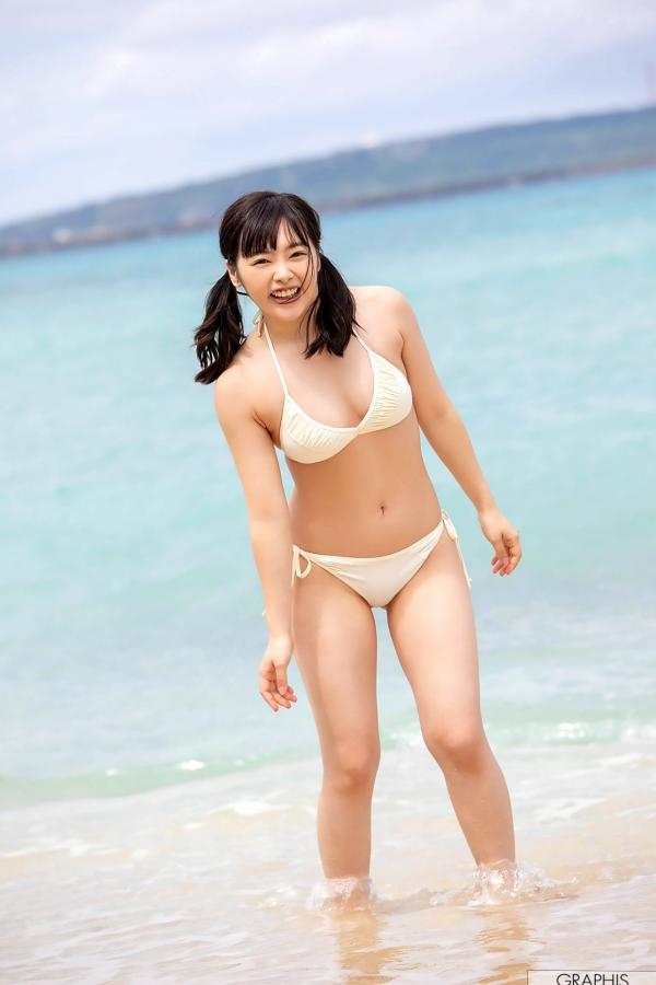    Graphis小仓由菜《Yunacent Cute》写真集：清纯少女户外休闲风，元气满满甜美治愈瞬间第43张图片