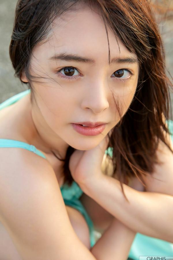    Graphis小仓由菜《Yunacent Cute》写真集：清纯少女户外休闲风，元气满满甜美治愈瞬间第71张图片