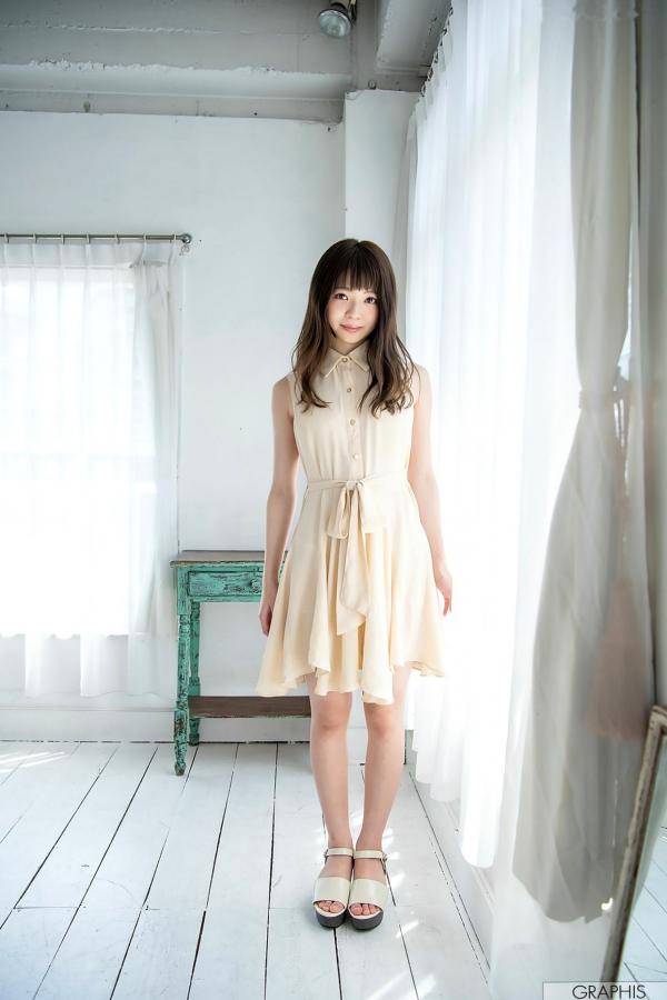   Graphis系列：槙泉奈（Maki Izuna）清纯私房写真集，展现唯美白嫩肌肤与诱惑美臀之美第1张图片