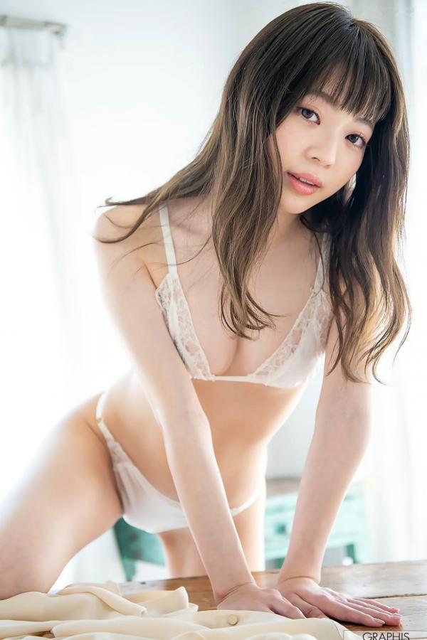    Graphis系列：槙泉奈（Maki Izuna）清纯私房写真集，展现唯美白嫩肌肤与诱惑美臀之美第17张图片
