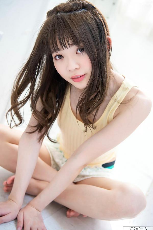    Graphis系列：槙泉奈（Maki Izuna）清纯私房写真集，展现唯美白嫩肌肤与诱惑美臀之美第27张图片