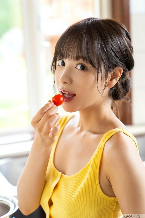    Graphis 桃乃木かな(桃乃木香奈) 写真集《Sign》室内私房与唯美户外旅拍 极致性感身材与清纯治愈系女神写真[55P]第15张图片