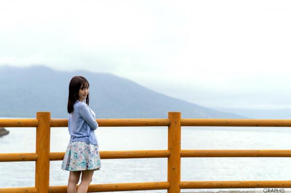    Graphis 桃乃木かな(桃乃木香奈) 写真集《Sign》室内私房与唯美户外旅拍 极致性感身材与清纯治愈系女神写真[55P]第27张图片