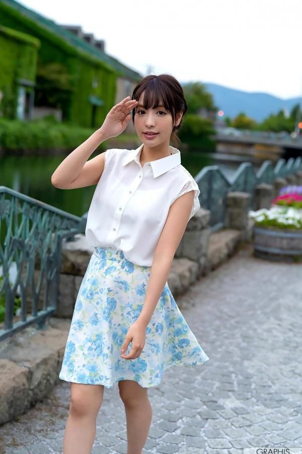    Graphis 桃乃木かな(桃乃木香奈) 写真集《Sign》室内私房与唯美户外旅拍 极致性感身材与清纯治愈系女神写真[55P]第45张图片