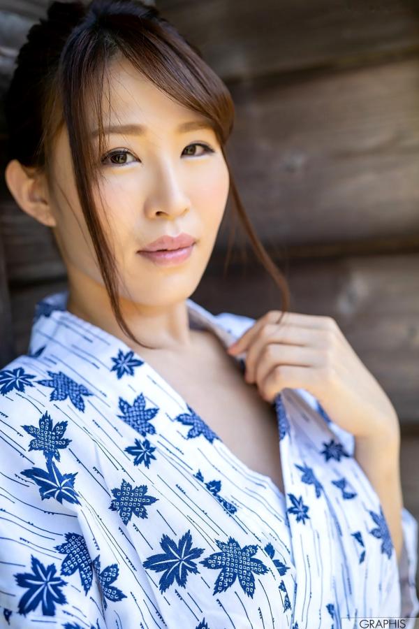    Graphis 凛音桃花《Private Affairs》写真集 - 清纯和服与性感海边度假风情第42张图片