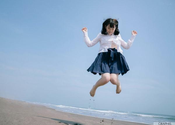    Graphis架乃ゆら『YU・RA・RA』写真集：清纯少女浴室湿身私房写真，捕捉童颜俏皮瞬间第2张图片