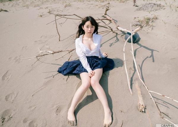    Graphis架乃ゆら『YU・RA・RA』写真集：清纯少女浴室湿身私房写真，捕捉童颜俏皮瞬间第18张图片