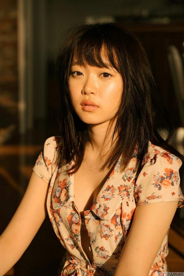    Graphis架乃ゆら『YU・RA・RA』写真集：清纯少女浴室湿身私房写真，捕捉童颜俏皮瞬间第56张图片
