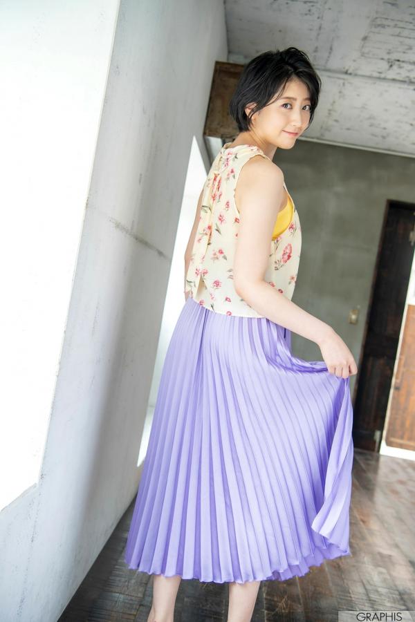    Graphis_ Gals474 夏目響 - 甜美短发家居私房照，尽显清新治愈系女神气质第1张图片