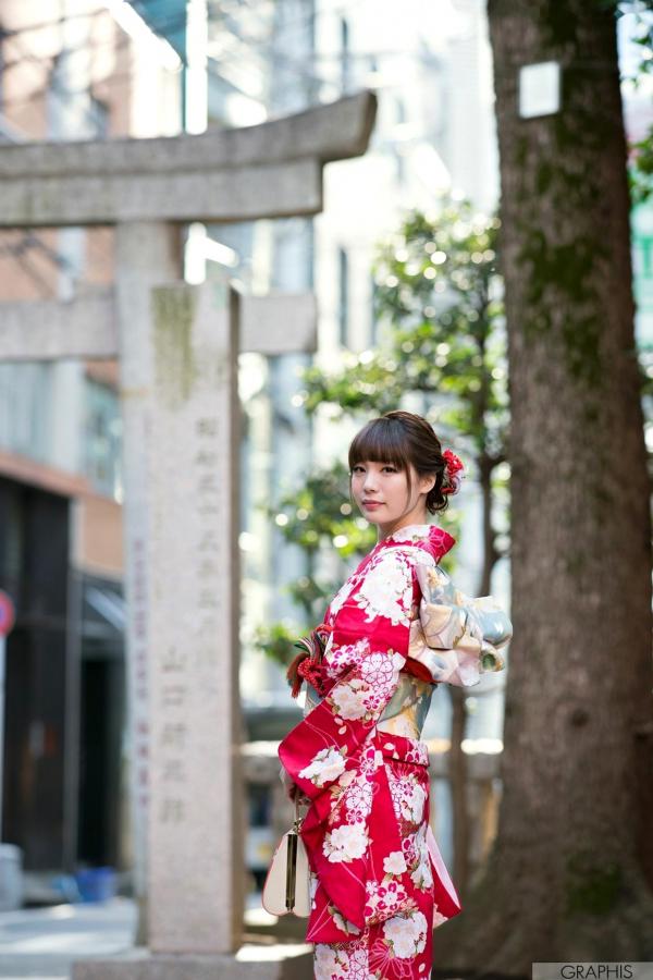   铃村爱里Airi Suzumura和服写真：古韵神社与木质长廊下的清纯温婉之美第1张图片