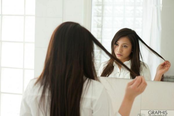    Graphis美女松本芽依《Naivete Venus》私房写真，气质美臀居家私照与大尺度内衣高清合集第13张图片