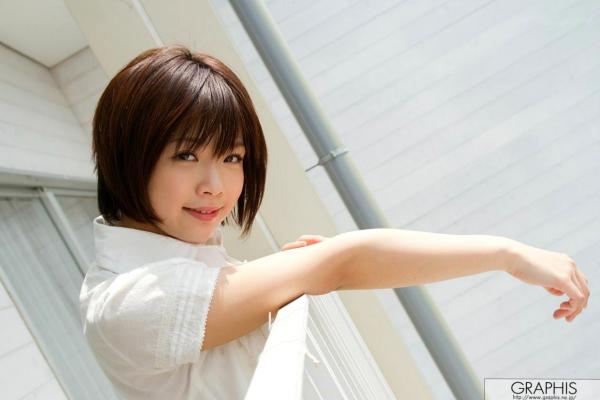    Graphis_纱仓真菜《Mana x Moe》私房写真集：居家浴室、蕾丝内衣、撩人美臀大尺度呈现第9张图片