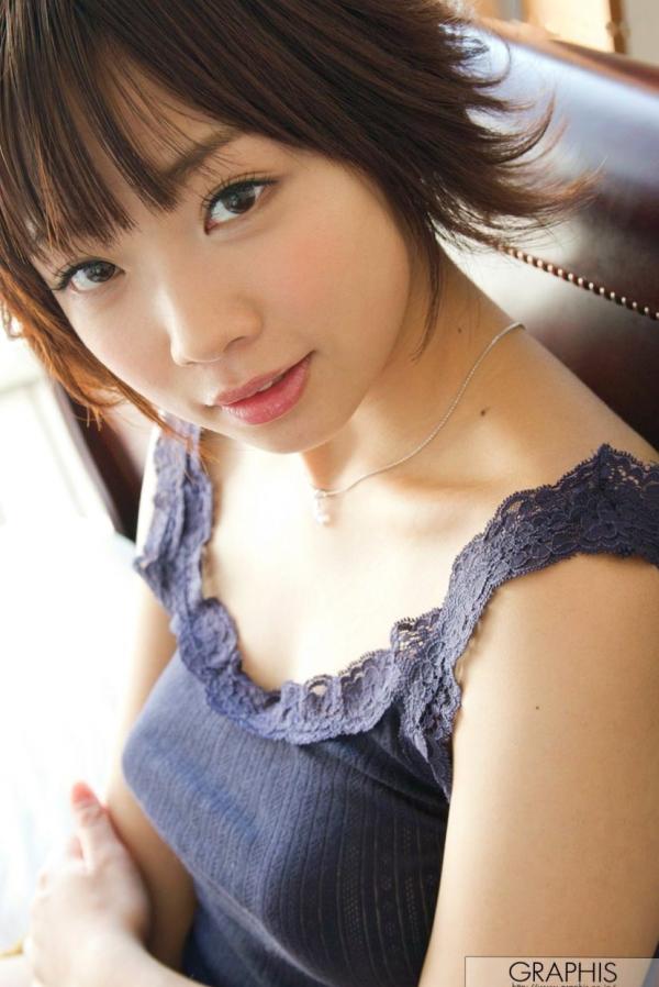    Graphis_纱仓真菜《Mana x Moe》私房写真集：居家浴室、蕾丝内衣、撩人美臀大尺度呈现第40张图片