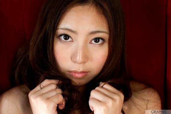    Graphis_仁美圆香 (Hitomi Madoka) 首部写真集：清纯少女居家内衣私房照，优雅诱惑尽展曼妙曲线第39张图片