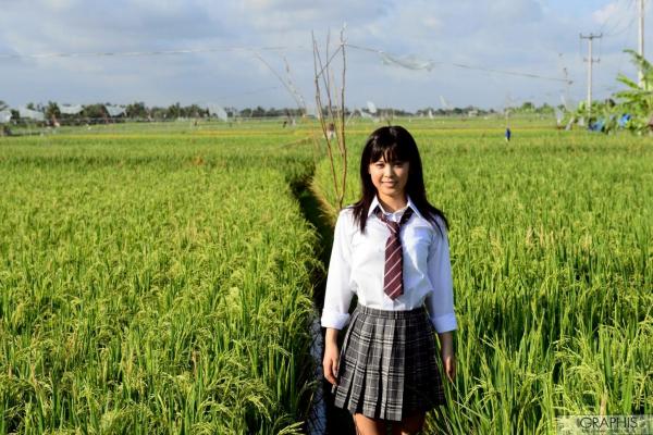    Graphis 紗藤まゆ(Mayu Sato) 居家私房写真，清纯甜美治愈系少女的居家日常第22张图片