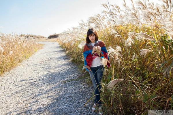    Graphis葵司《Careless Grace》：日本性感尤物尽显纯欲诱惑，唯美居家私房与户外写真集(29P)第9张图片