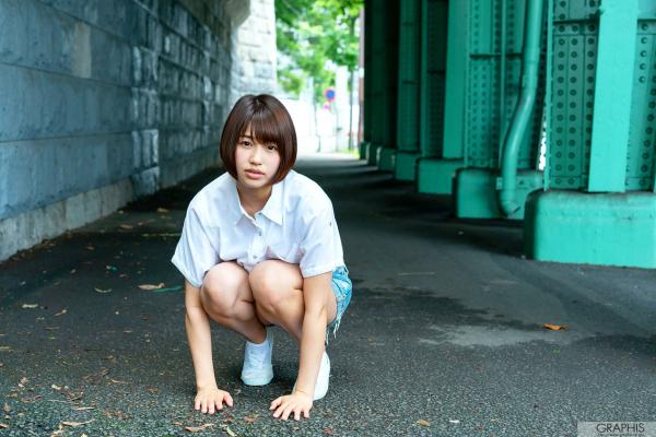    Graphis 唯井真寻 Mahiro Tadai 清纯短发美少女户外清新私房写真第1张图片