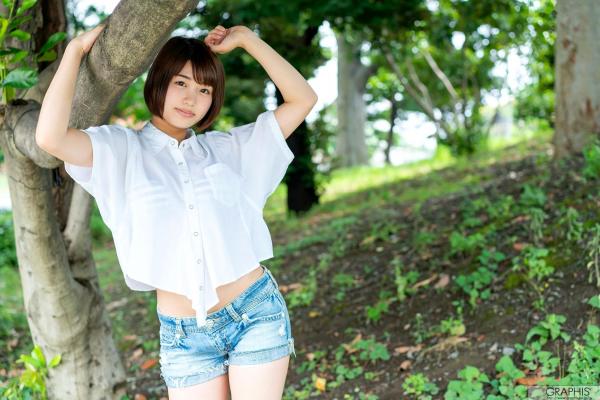    Graphis 唯井真寻 Mahiro Tadai 清纯短发美少女户外清新私房写真第3张图片