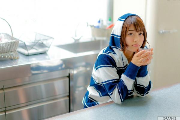    Graphis 唯井真寻 Mahiro Tadai 清纯短发美少女户外清新私房写真第31张图片