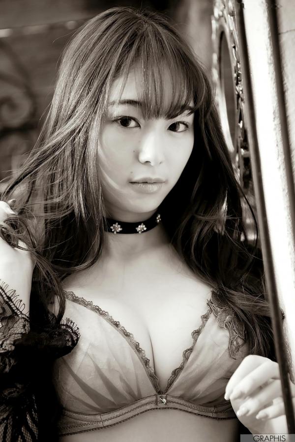    Graphis_ 每日一枚 Amin Niina 新名あみん 浴室沐浴与室内蕾丝吊带私房高清写真第7张图片