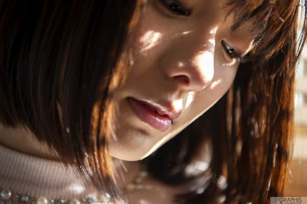    Graphis_Hinata Koizumi 小泉日向(小泉ひなた)首部写真集，清新甜美居家诱惑私房美学第33张图片