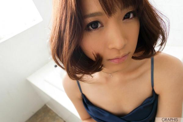    Graphis_神谷麻友《Winter Love》私房写真，冬日毛绒耳罩与柔美内衣，演绎清纯诱惑第30张图片