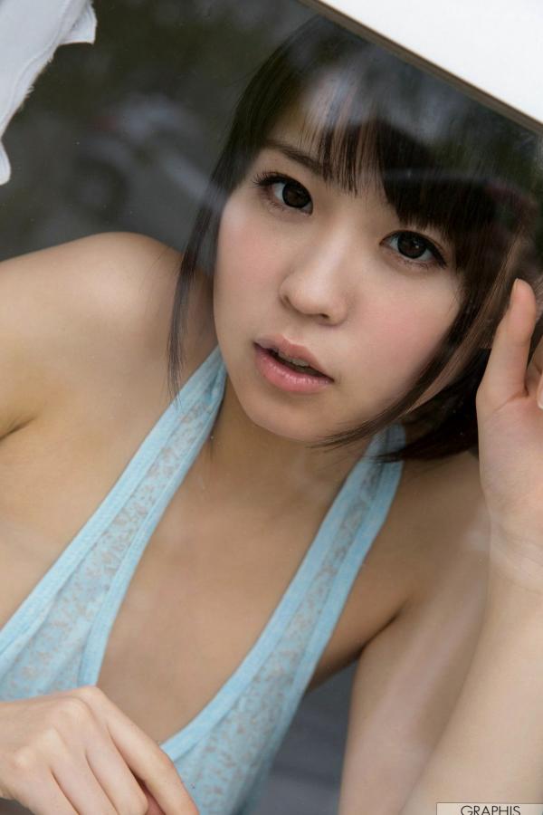    Graphis_樱由罗《Washed Out》写真集：清纯少女居家私房与户外花丛唯美生活照第11张图片