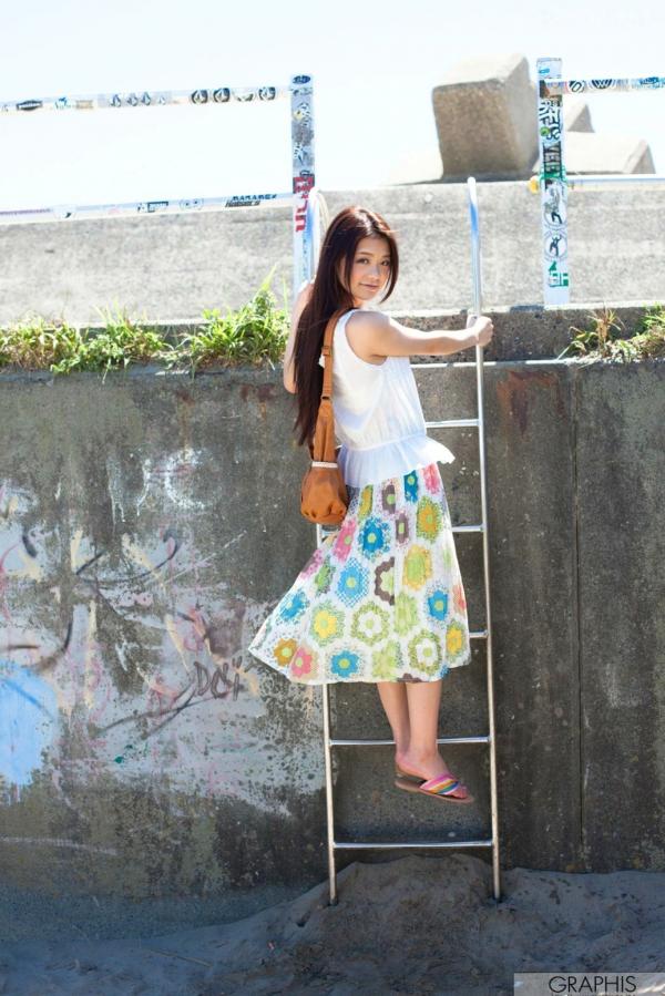    Graphis_Kana Tsuruta 鹤田かな/鹤田香奈 海边度假清新写真，阳光比基尼与夏日海滩街拍第3张图片