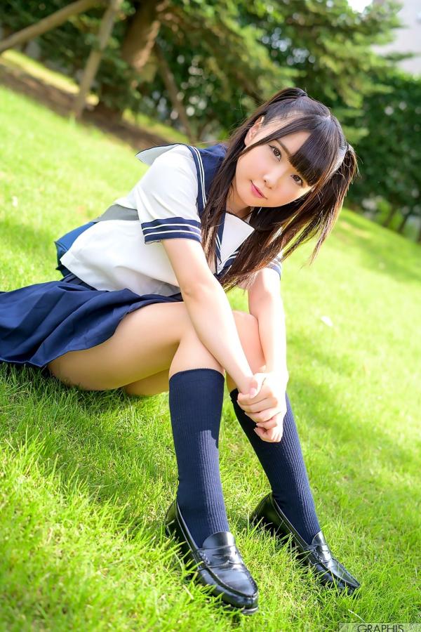    Graphis 梦见照歌《Innocent Girl》：清纯校服少女与浴室湿身比基尼魅力写真第10张图片