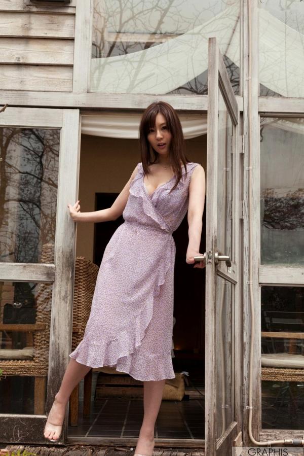    Graphis_辰巳唯《Unaffected Girl》清新碎花裙写真，展现曼妙身材与优雅气质，独特和服风情魅力第15张图片