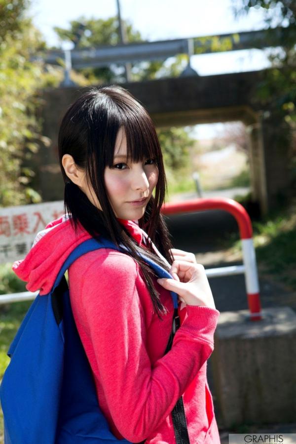    Graphis系列：坂口美穗乃（坂口みほの）《Chapter》精选写真集，街拍休闲与居家简约清纯风格，展现治愈系日系女神魅力第5张图片