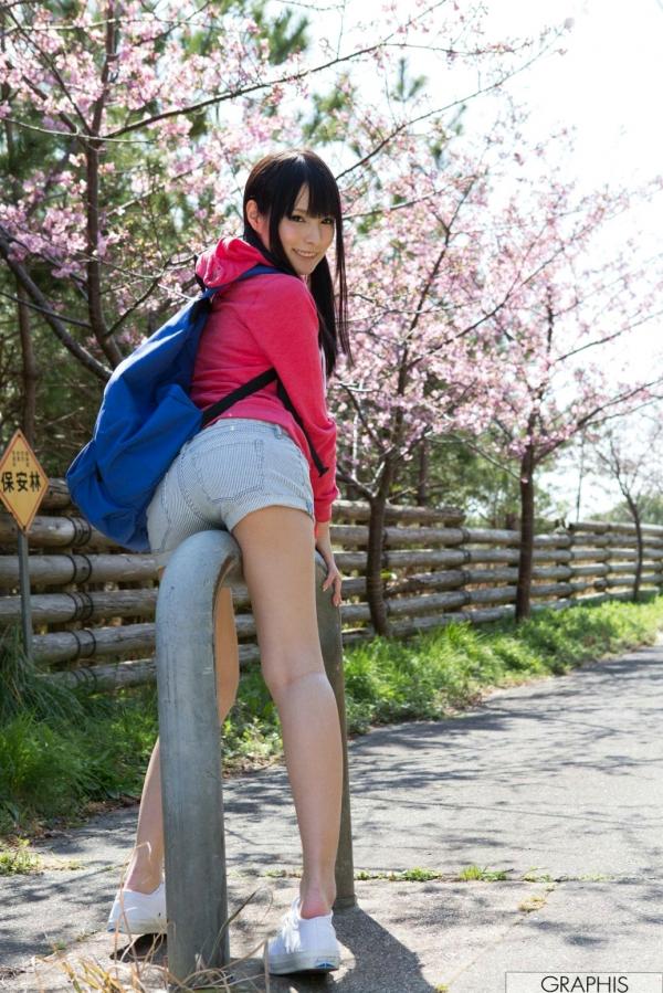    Graphis系列：坂口美穗乃（坂口みほの）《Chapter》精选写真集，街拍休闲与居家简约清纯风格，展现治愈系日系女神魅力第8张图片