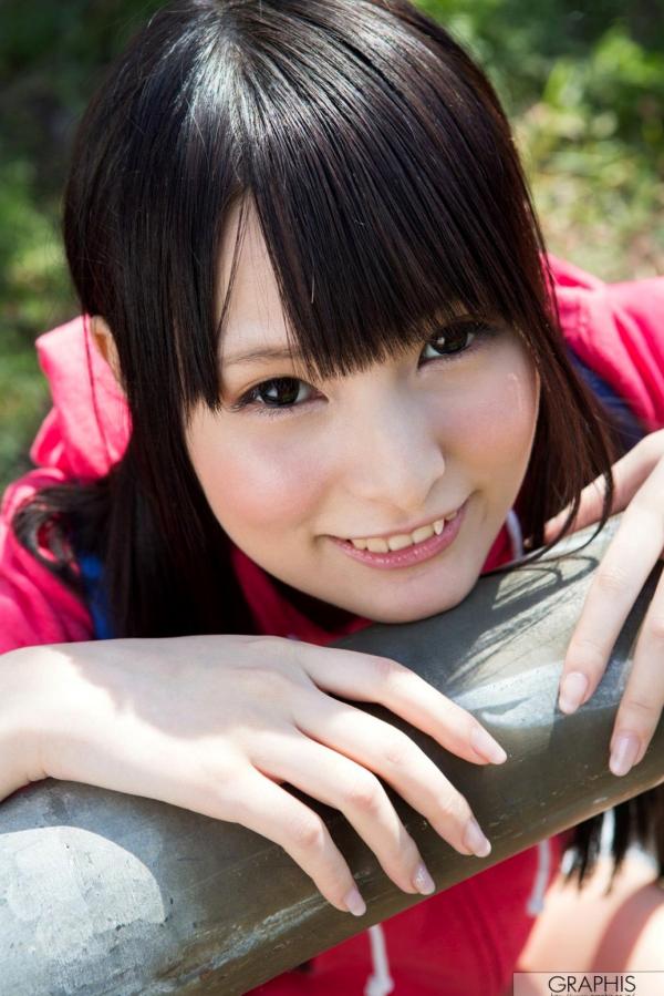    Graphis系列：坂口美穗乃（坂口みほの）《Chapter》精选写真集，街拍休闲与居家简约清纯风格，展现治愈系日系女神魅力第10张图片