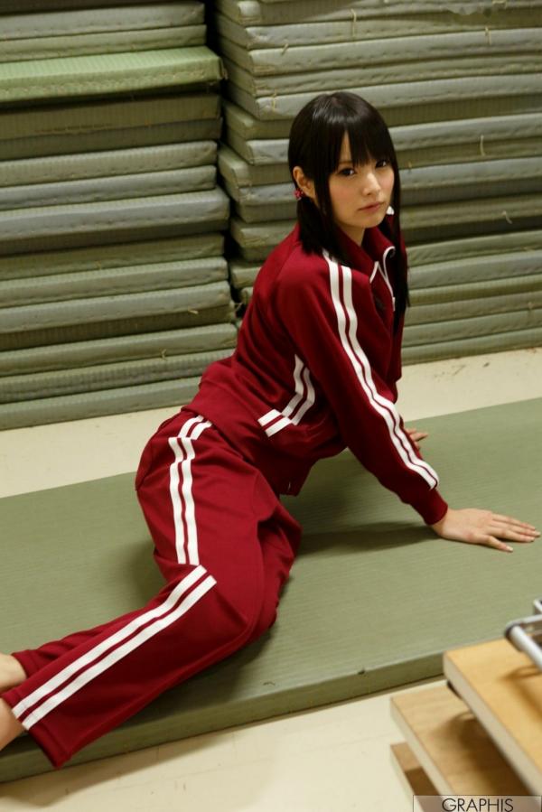    Graphis系列：坂口美穗乃（坂口みほの）《Chapter》精选写真集，街拍休闲与居家简约清纯风格，展现治愈系日系女神魅力第33张图片