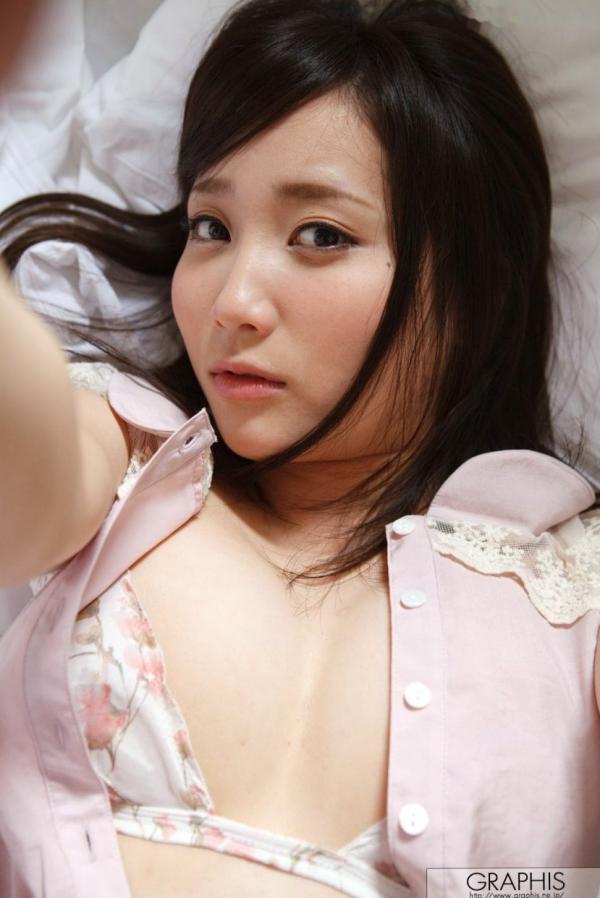    Graphis_仓多真央《All Blue》精选写真：清纯海边户外照与慵懒床上私房，日本女神甜美魅力呈现第43张图片
