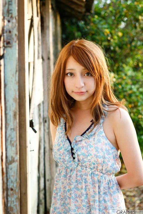    Graphis 望月かのん 首次户外写真集 清新海滩与草原少女感治愈系写真第18张图片