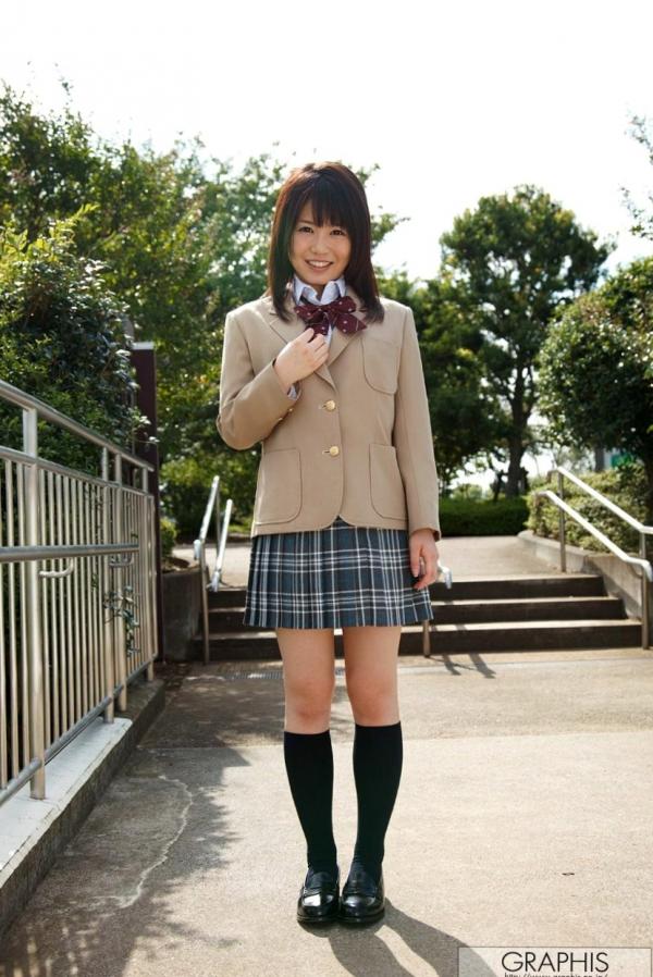    柏木望《Artless Angel》清纯校服与家居私房写真，童颜巨乳魅力尽显，Graphis精选集第10张图片