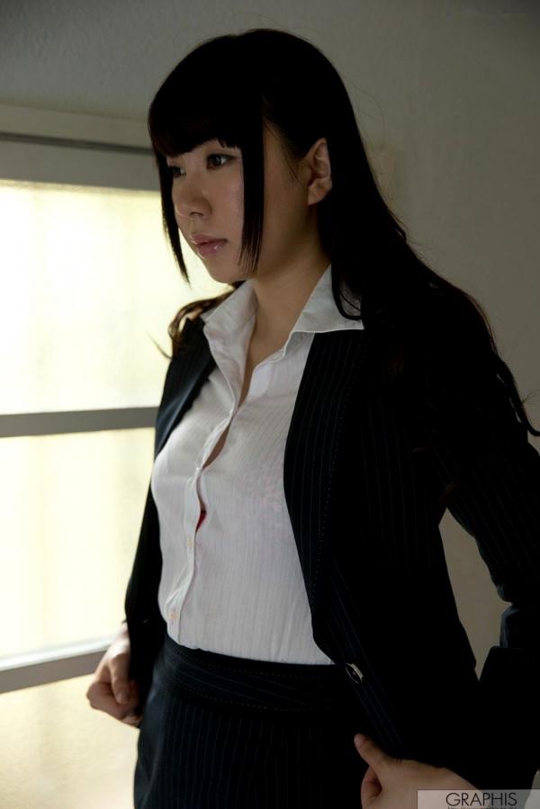    Graphis 逢坂はるな/成濑理沙《My Idol》写真集：御姐制服诱惑与撩人私房摄影，尽显日系性感魅力第23张图片