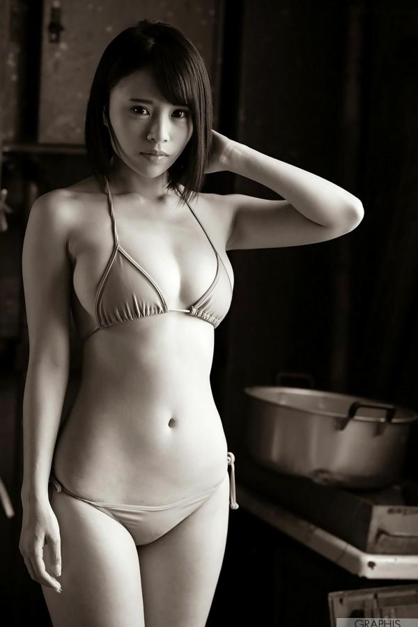    Graphis_ 2020.05 每日一枚 伊藤舞雪 Mayuki Ito 清新花园比基尼写真 诱人曲线清纯御姐第7张图片