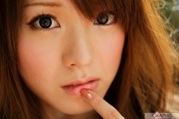    Graphis日向唯：初次写真演绎清纯家居风，羞涩甜美与性感魅力并存，尽显邻家少女诱惑心跳瞬间第9张图片