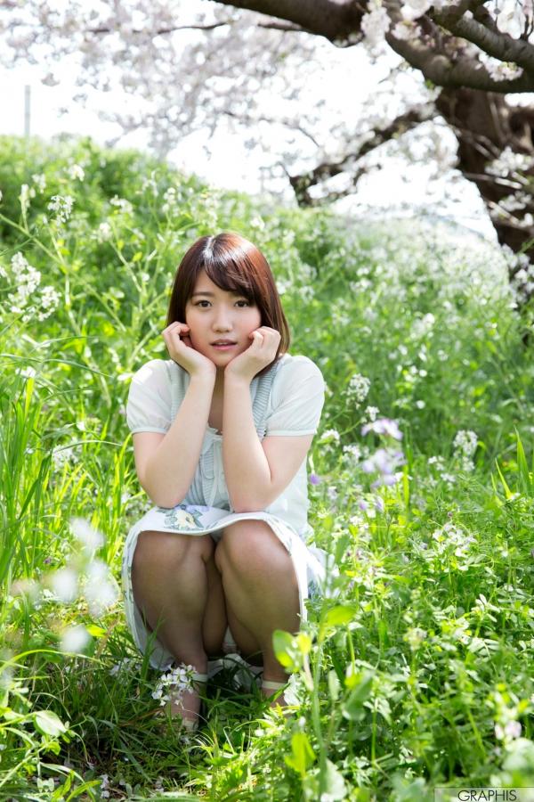    Graphis 菊川みつ葉（菊川三叶）『Fresh seedlings』高清写真集：日系短发清纯可人，户外樱花树下与室内私房居家唯美特写第4张图片